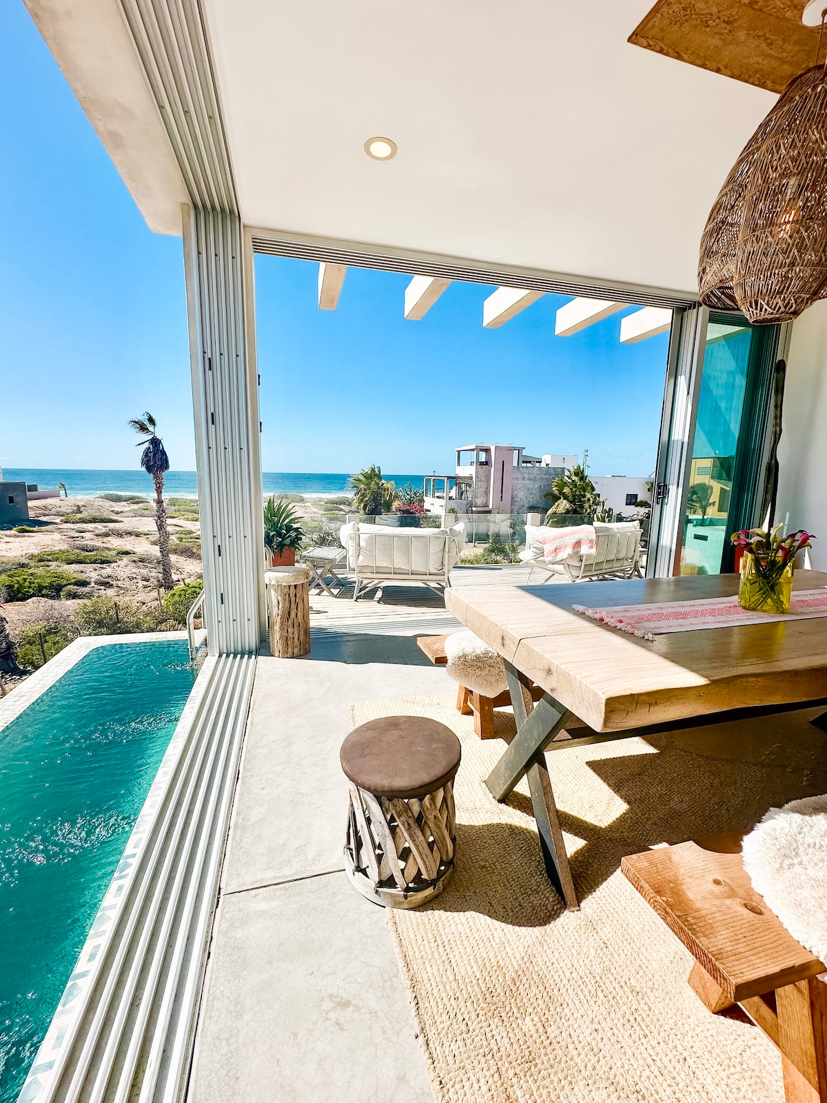 Plunge pool and main deck looking toward the Pacific