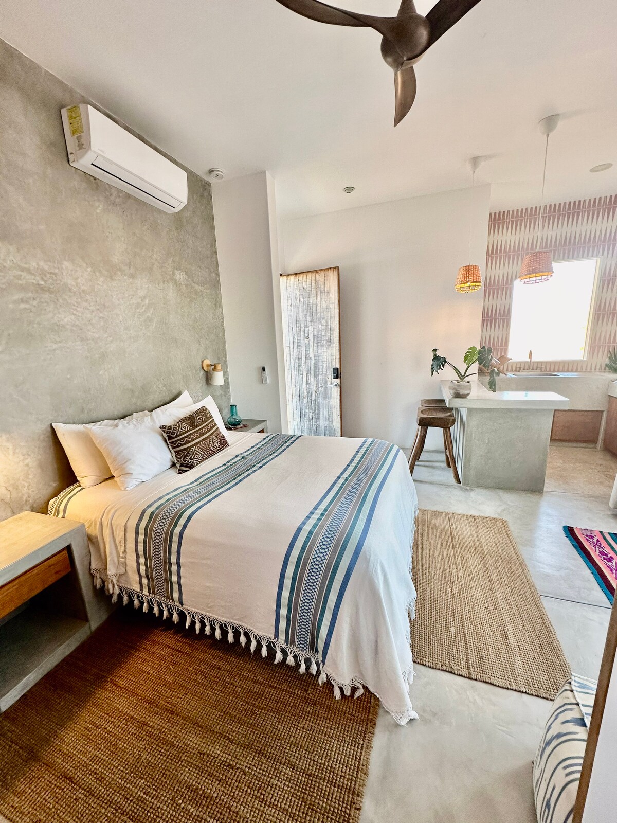 Third bedroom with a queen bed and kitchenette