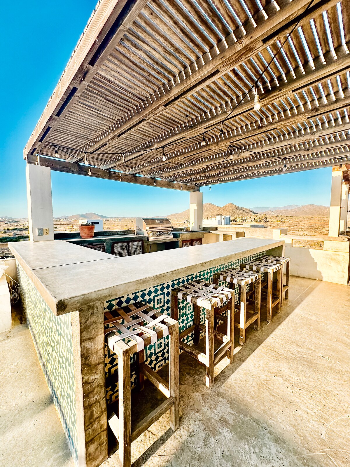 Rooftop bar and grill facing the Sierra de la Laguna